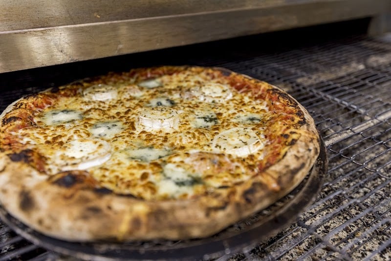 Ved'As Pizza - photo 2